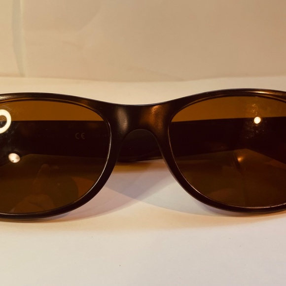 Ray Ban Wayfarers model #2132 52 mm lens Tortoise Brown - Picture 3 of 8